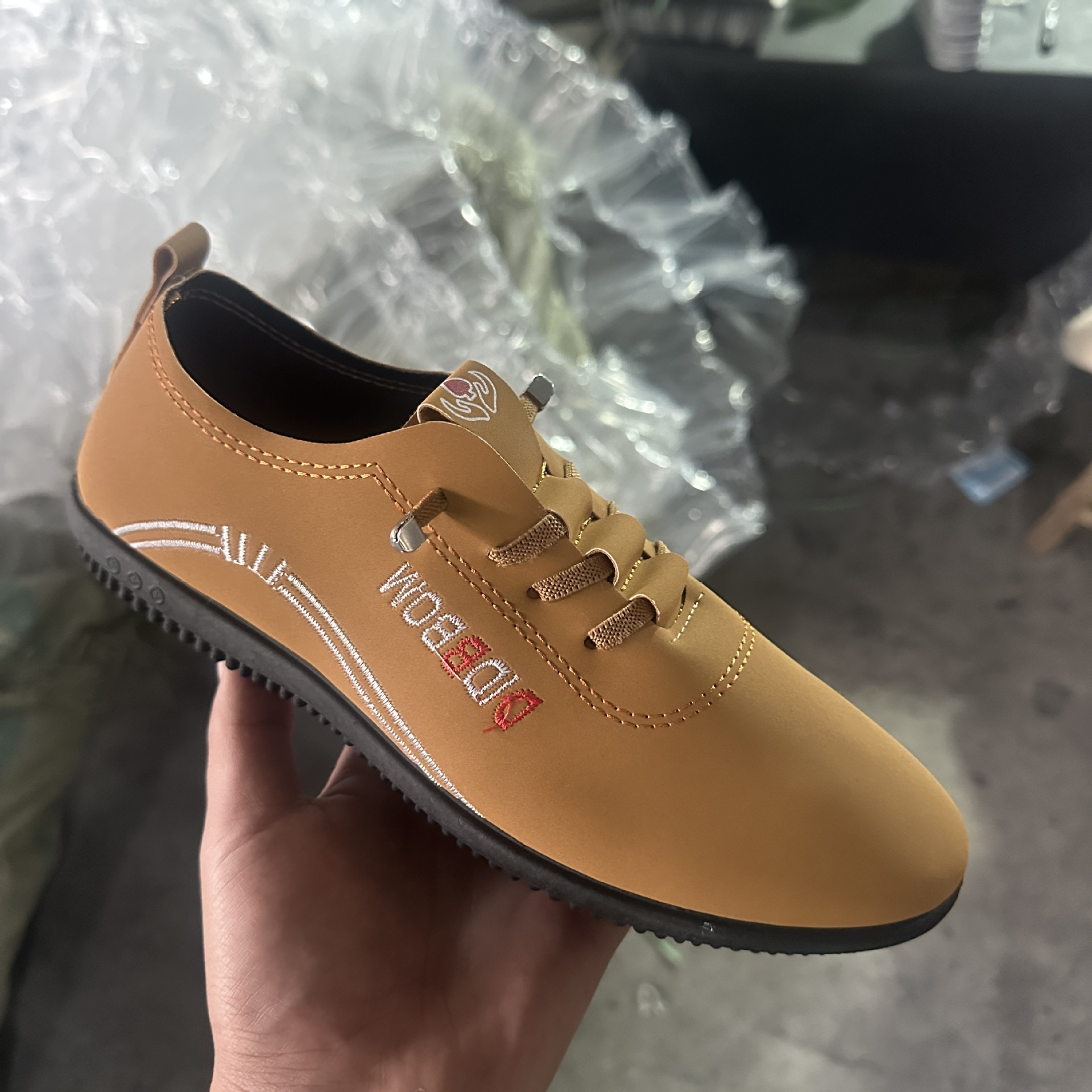 Men's shoes: Soft-soled, high-end men's leather shoes, breathable, new trendy casual leather shoes, versatile, soft-soled, soft-top, lightweight shoes details Picture