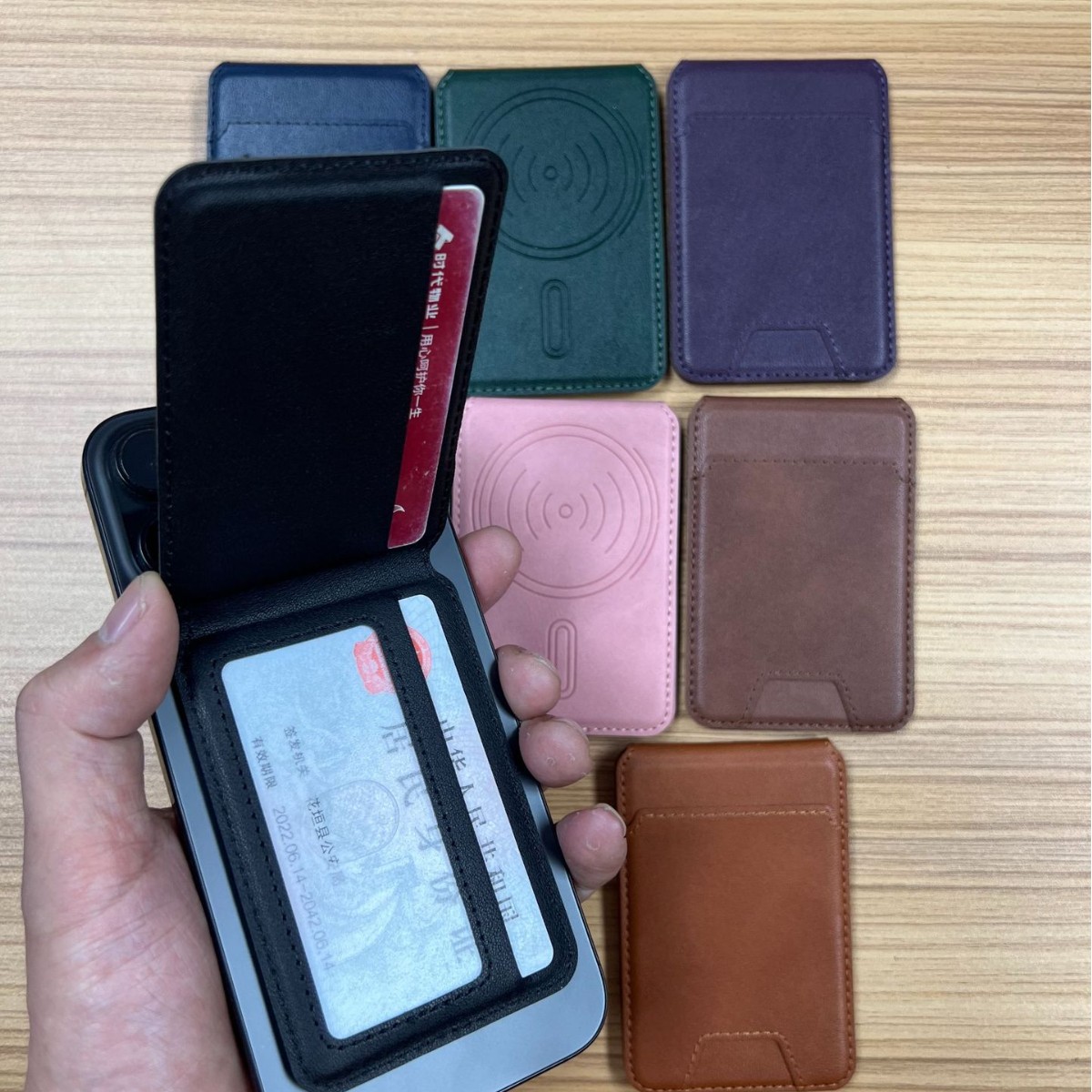 Magnetic Magsafe card packs for iPhone12/13/14/15 Plus/16 ProMax with three cards full figure