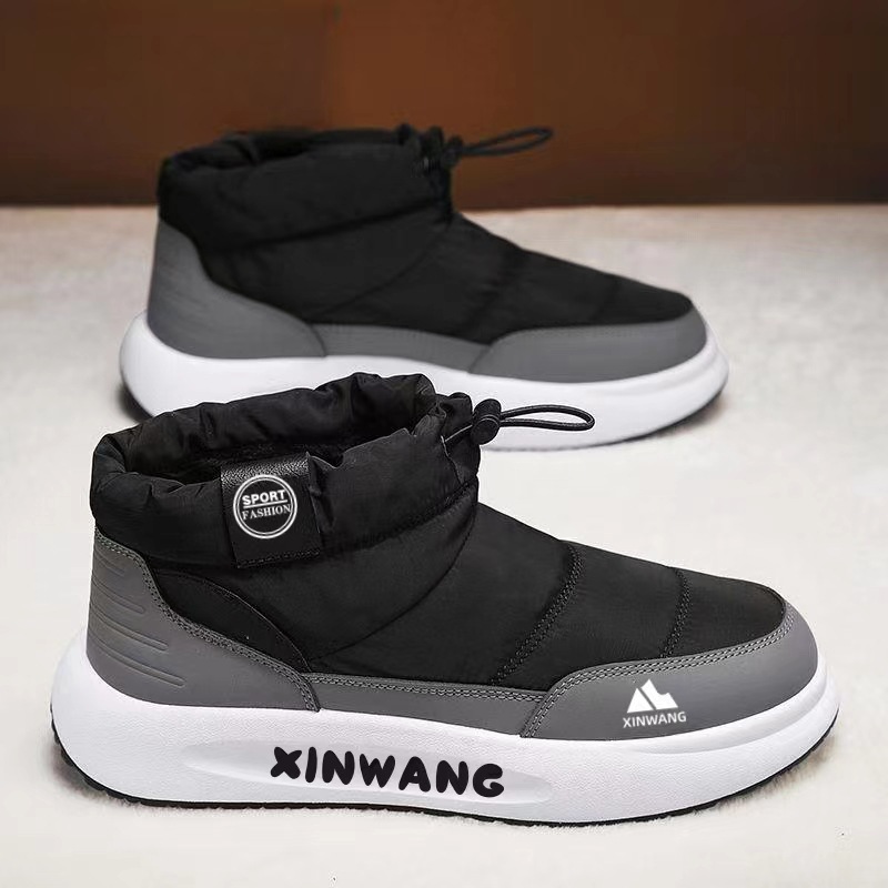 Men's snow boots 2024 Winter new style fleece, thickened and warm fleece men's cotton shoes, men wearing cotton boots on one foot details Picture