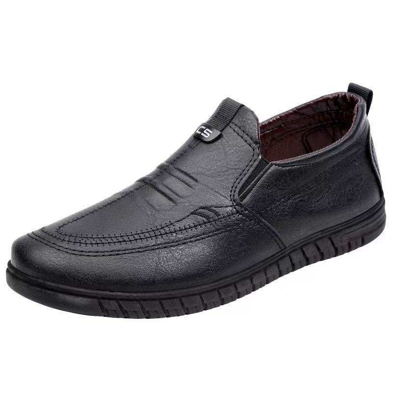 New breathable and waterproof men's shoes for spring, trendy and versatile black business leather shoes, casual board shoes, men's shoes wholesale Item Picture