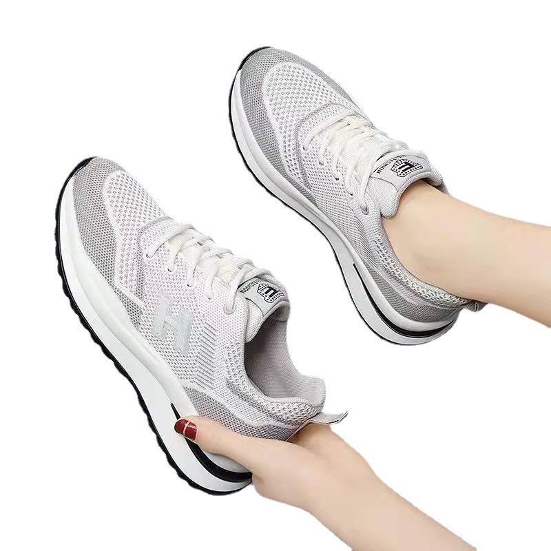 Spring new Feizhi women's sports shoes: Fashionable and versatile running shoes, mesh casual girls' student shoes, and export women's shoes Item Picture
