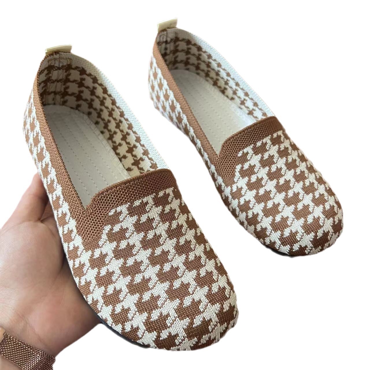 Mom shoes bestsellers: One-step breathable casual women's shoes, comfortable, durable, fashionable and breathable fabric shoes with soft soles. One-piece consignment Item Picture
