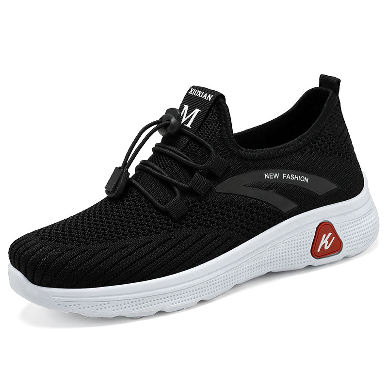 Spring 2025 new style of fitness walking shoes, old Beijing cloth shoes for women, middle-aged and elderly people, summer breathable sports and leisure square dance single shoes Application Scenario