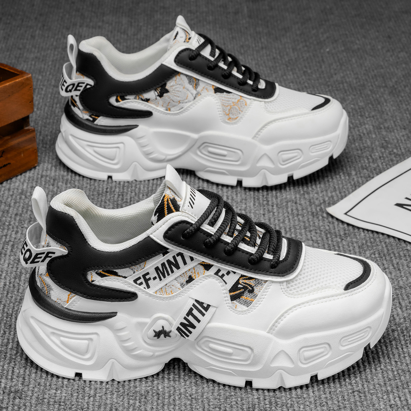The new men's shoes for the autumn of 2025, featuring breathable mesh, are popular choices for teenagers' sports and casual wear, thick-soled trendy shoes, and soft-soled dad shoes Application Scenario