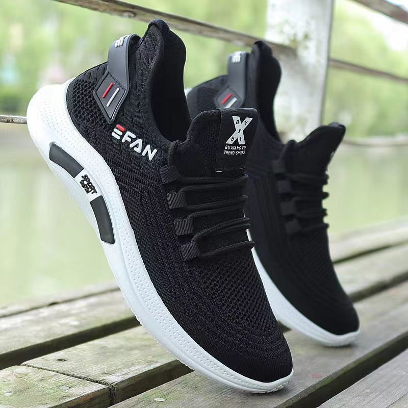 In 2022, the popular men's sports shoes are available for one-piece delivery. The breathable men's shoes are newly launched in summer. Wholesale of white sneakers for men full figure