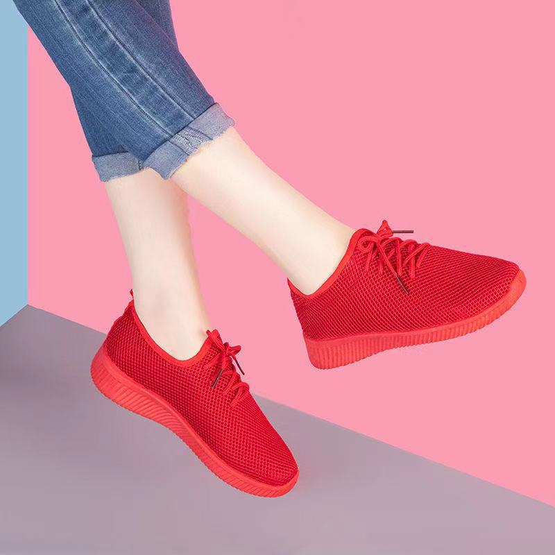 Women's shoes, old Beijing cloth shoes, summer breathable mom shoes, women's canvas shoes, comfortable and lightweight sports shoes manufacturer supply Application Scenario
