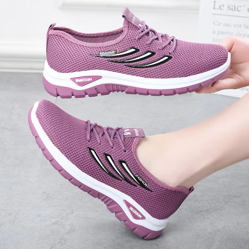 The new Spring/Autumn 2024 Feizhi single-shoe women's sporty, casual and fashionable Korean-style flat old Beijing cloth shoe with lacing full figure