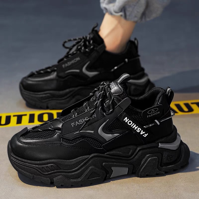 New breathable mesh white sneakers for summer men's shoes, Korean-style trendy and versatile men's sports shoes, casual dad trendy shoes Application Scenario