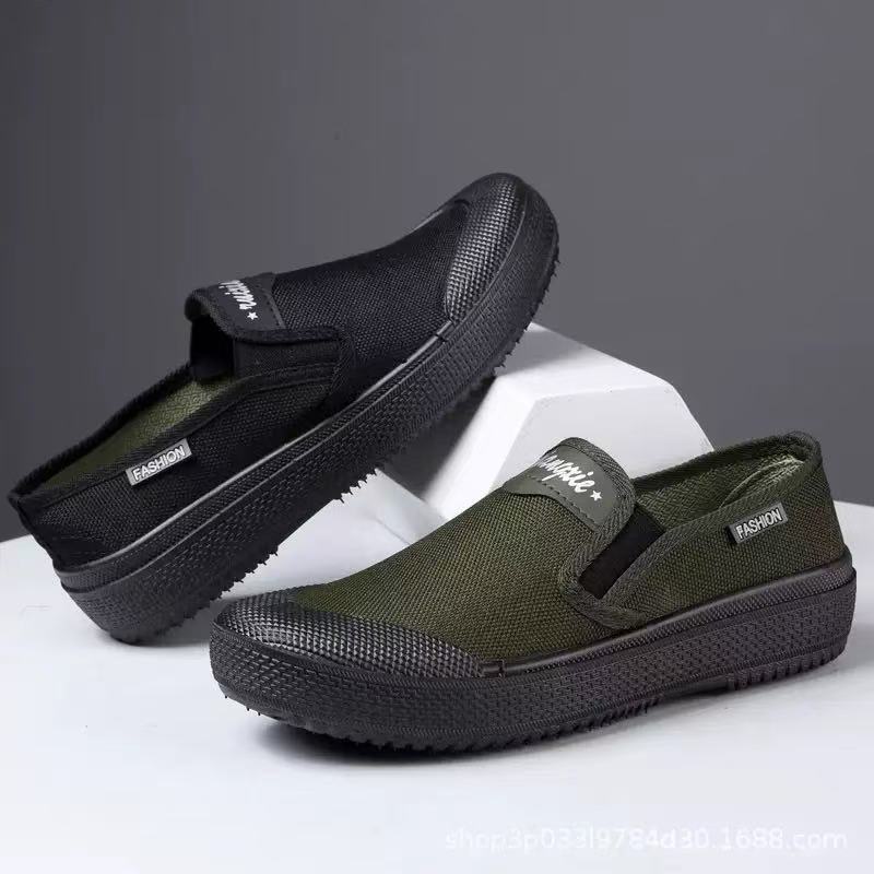 Training shoes, liberation shoes, training shoes, cloth shoes, men's shoes, construction site shoes, canvas shoes, men's shoes, outdoor old men's shoes on one foot details Picture