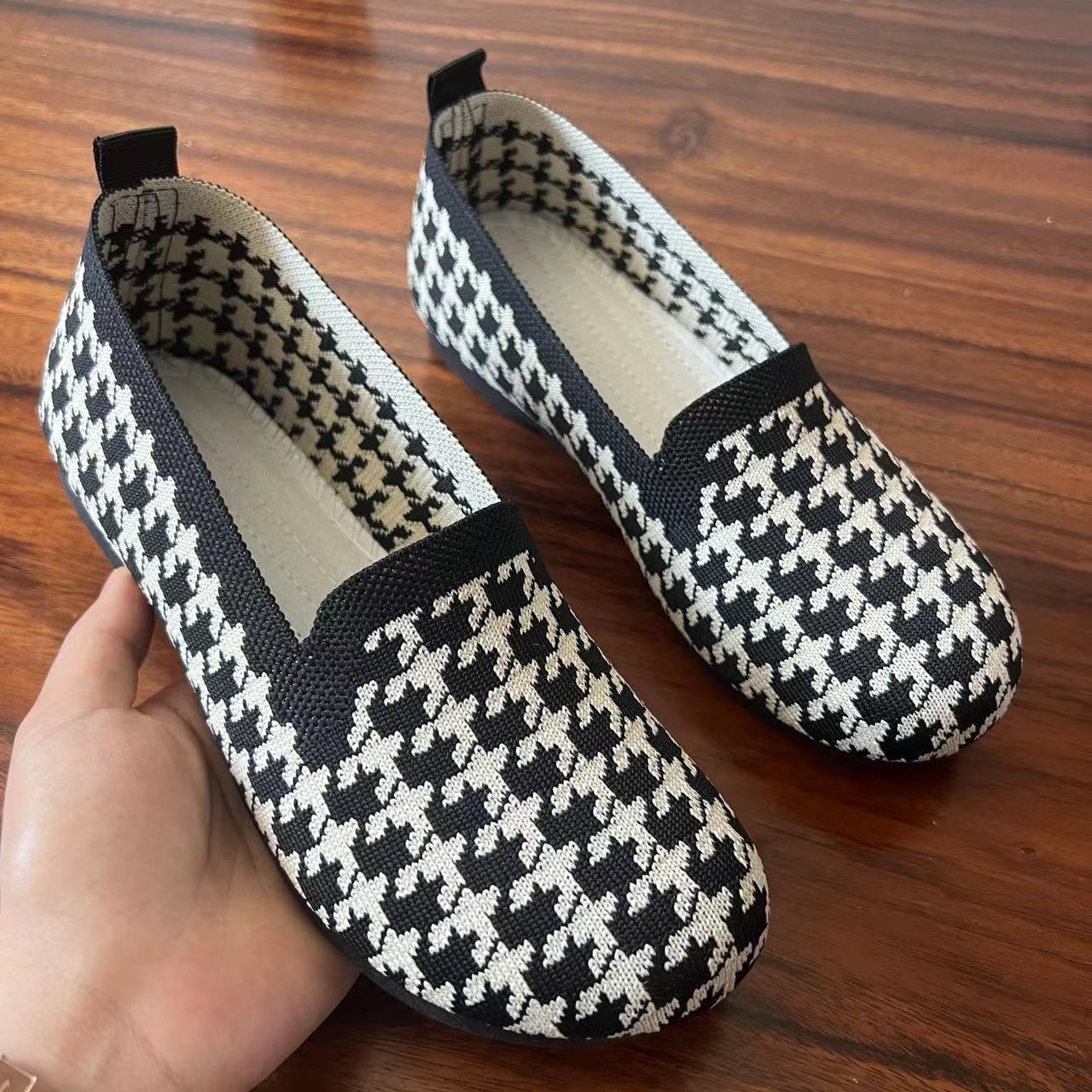 Mom shoes bestsellers: One-step breathable casual women's shoes, comfortable, durable, fashionable and breathable fabric shoes with soft soles. One-piece consignment Specification drawing