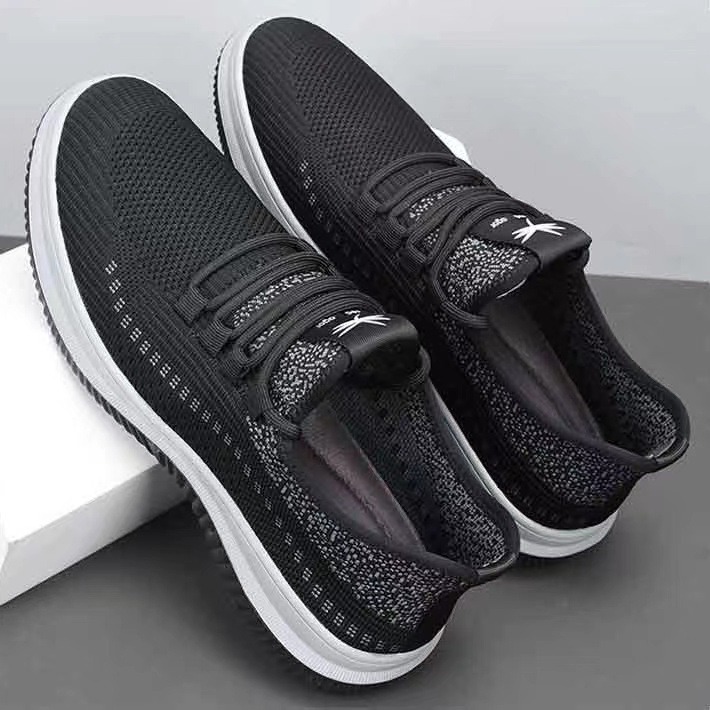 Men's autumn breathable mesh casual shoes, thin lace-up soft-soled running shoes, trendy and versatile sports men's shoes Application Scenario