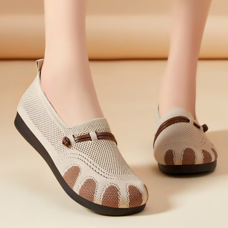 Wholesale and cross-border export of new women's shoes for Spring/Summer 2025, ethnic style, one-foot fisherman's shoes, breathable mom shoes full figure