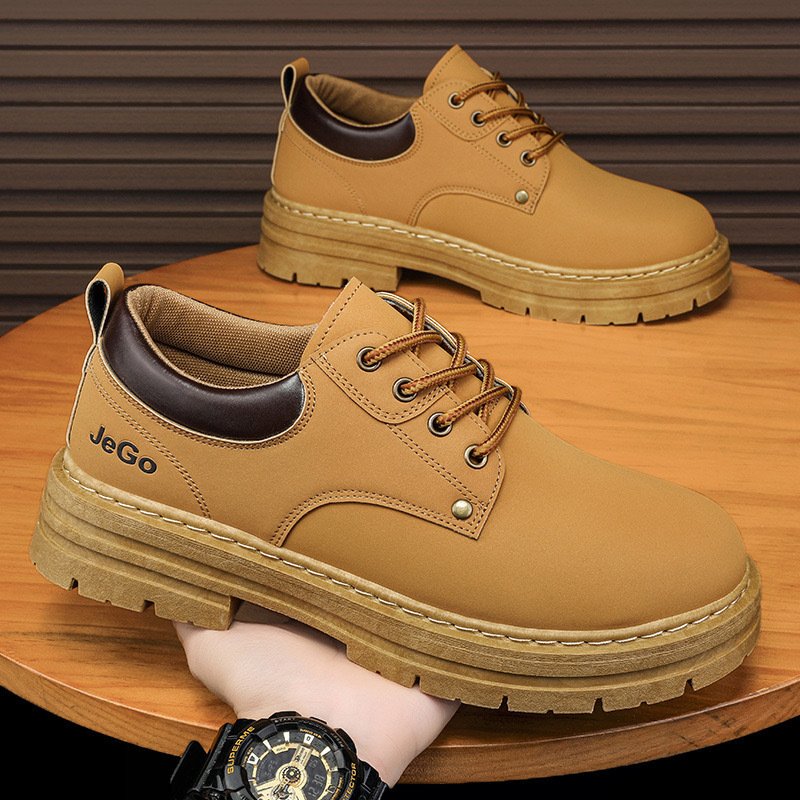 New breathable Martin boots for men in autumn, Korean style, trendy, versatile, anti-slip, durable, casual workwear and safety shoes for men full figure