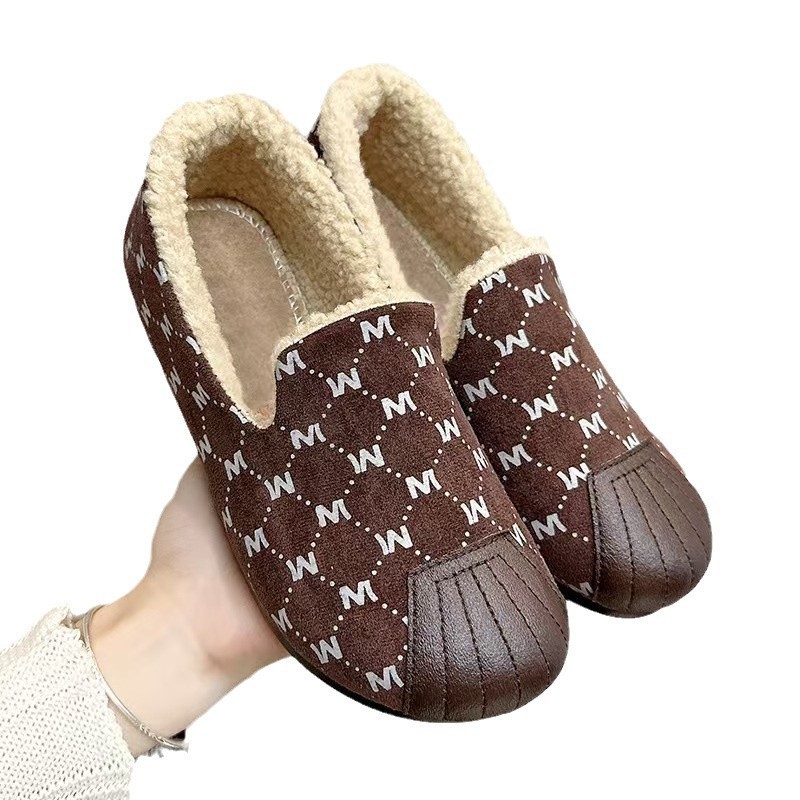 The new winter 2024 fashionable and warm woolen bestseller is a casual and versatile women's cotton shoe with thickened and fleece added Item Picture