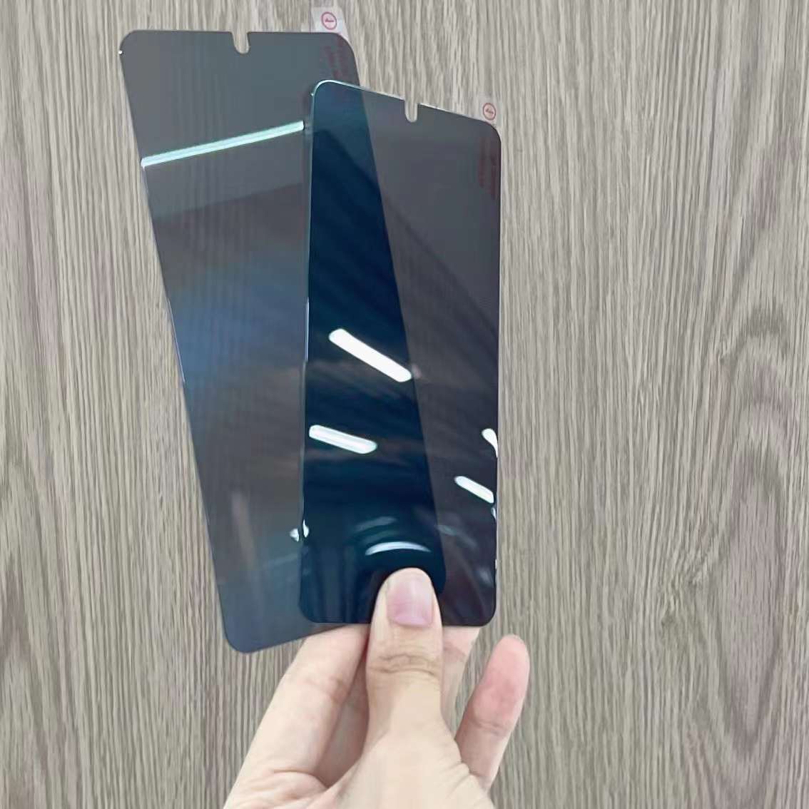 Samsung s25ultra instant unlock anti-peeping film s25u anti-peeping film Tempered film privacy protection 25 phone film Application Scenario