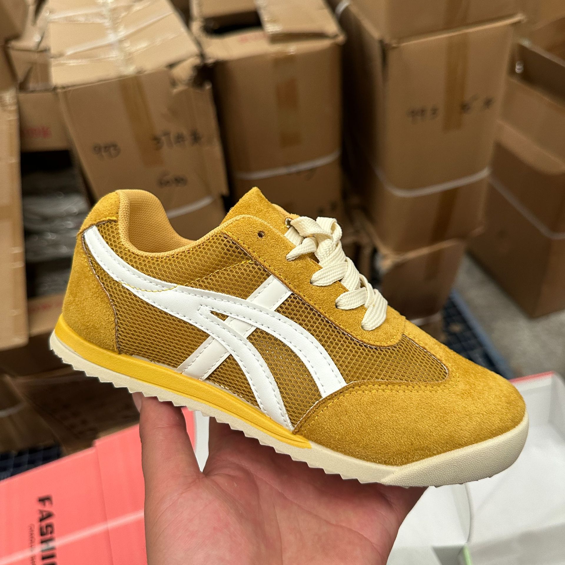 Spring/Summer 2025 multi-color De Xun women's shoes, new versatile shallow opening cross-border sports shoes, casual striped tie for export details Picture