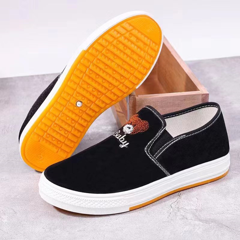 Wholesale of new 2024 Korean version canvas shoes for women with thick-soled one-foot casual and versatile cartoon student shoes for women Application Scenario
