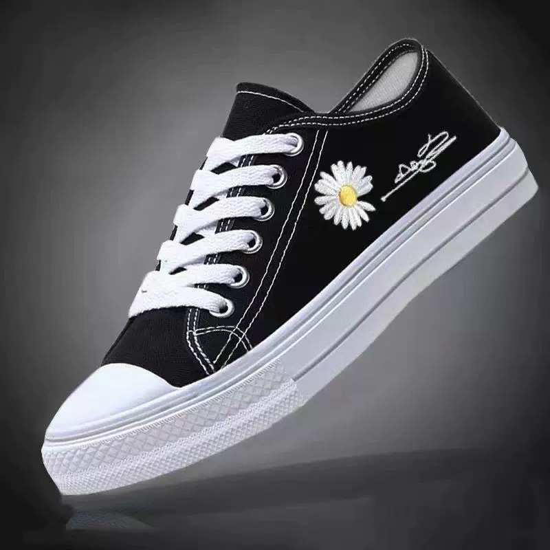 Canvas shoes for female students, Korean-style casual flat shoes, Daisy lace-up thick-soled shoes, one-piece consignment, casual shoes Application Scenario