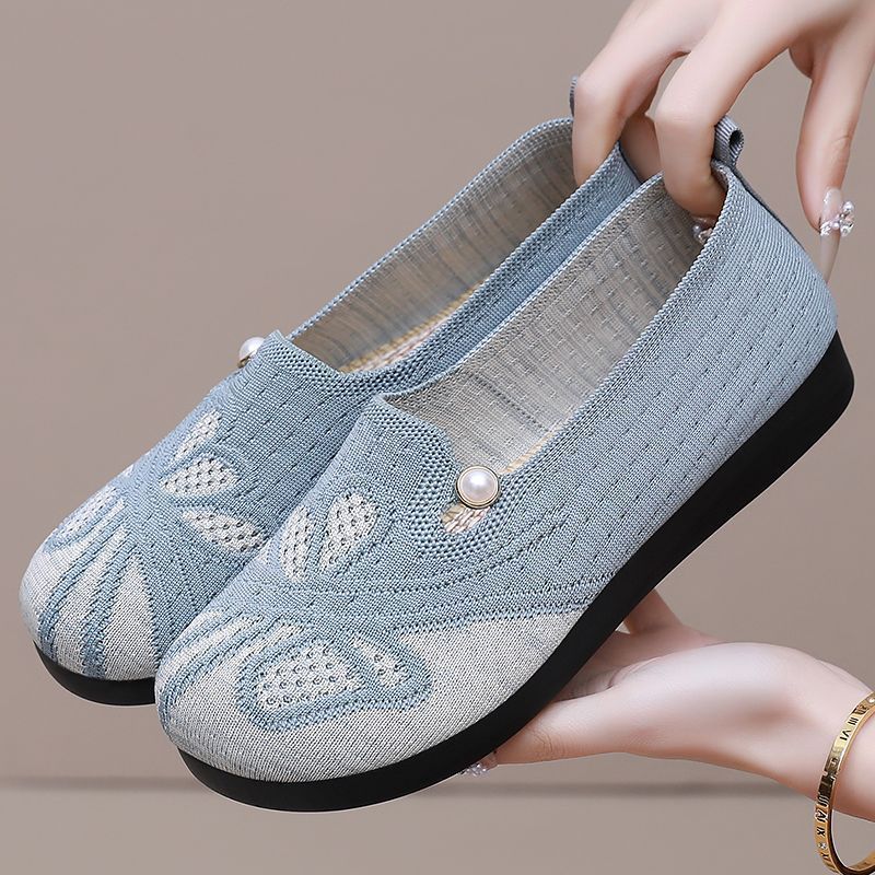 Summer versatile women's shoes: one-step mom shoes, ethnic style breathable soft-soled comfortable cloth shoes, fisherman shoes Application Scenario