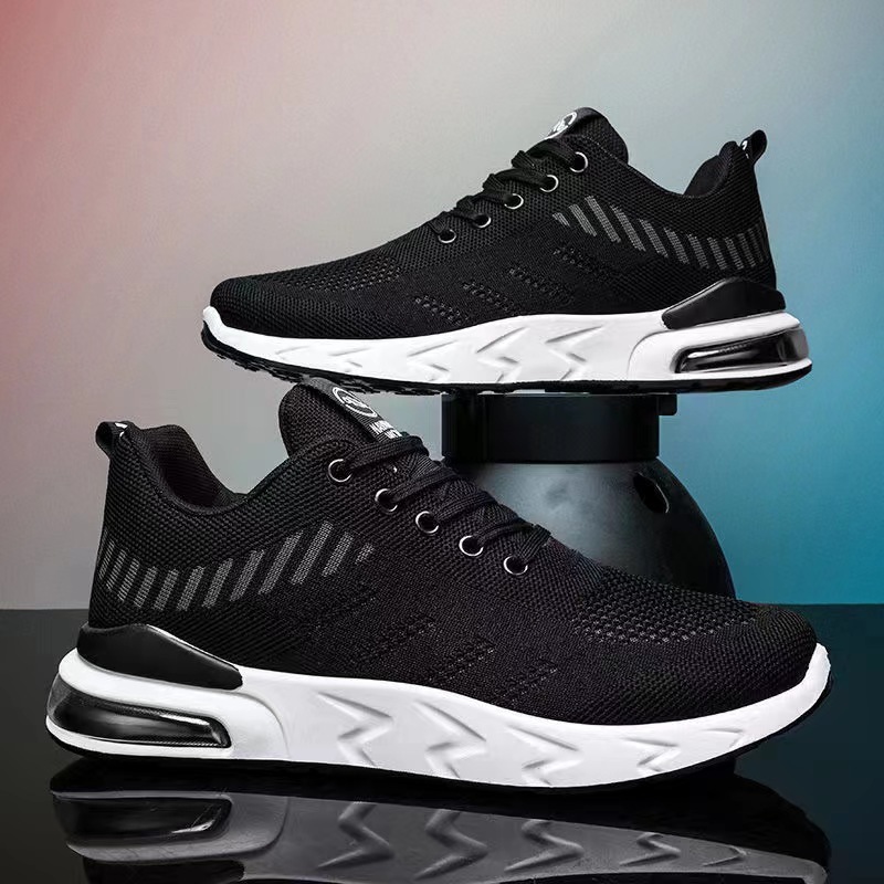2022 New Spring and Summer men's casual sports shoes, breathable and comfortable trendy work shoes for men Application Scenario