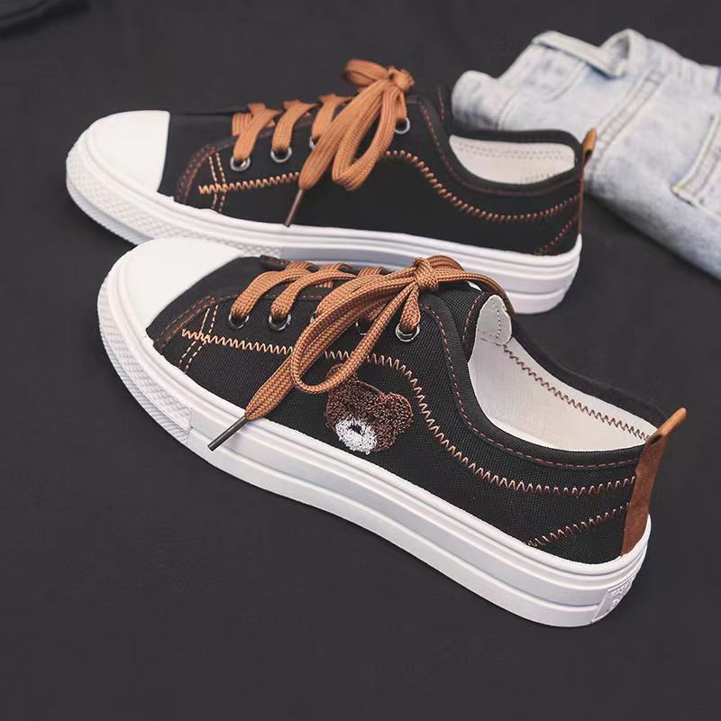 Spring bear canvas shoes, women's new trendy sports shoes, white sneakers, women's versatile student casual shoes, soft-soled shoes Application Scenario