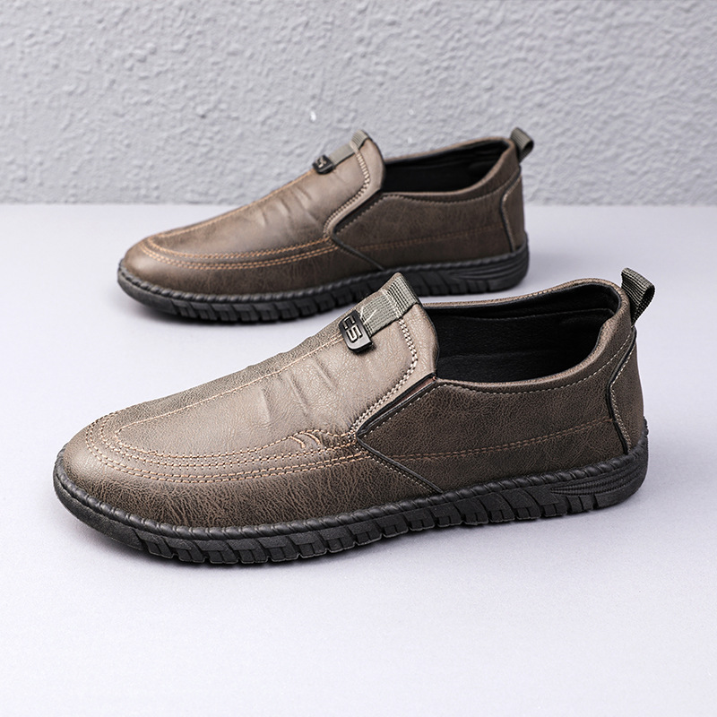 Men's leather shoe manufacturer wholesale 2023 summer new casual shoes, men's soft-soled trendy single shoes, one-step dad shoes details Picture