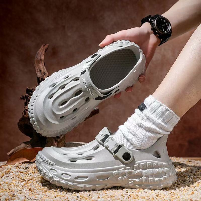 Men's sports summer outerwear sandal brand 2025 Beach outdoor anti-slip thick-soled slip-feeling slippers for men Application Scenario
