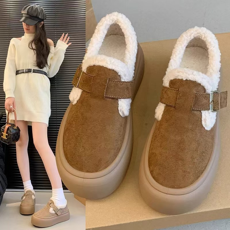 2022 New Spring and Summer shoes: Casual sports shoes, breathable and comfortable, trendy work shoes for women full figure