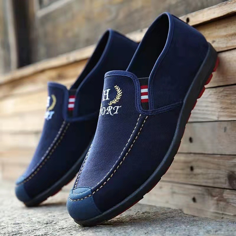 Wholesale of foreign trade men's shoes, cloth shoes, old Beijing cloth shoes, middle-aged and elderly men's work shoes, casual men's shoes, and walking shoes from the manufacturer full figure