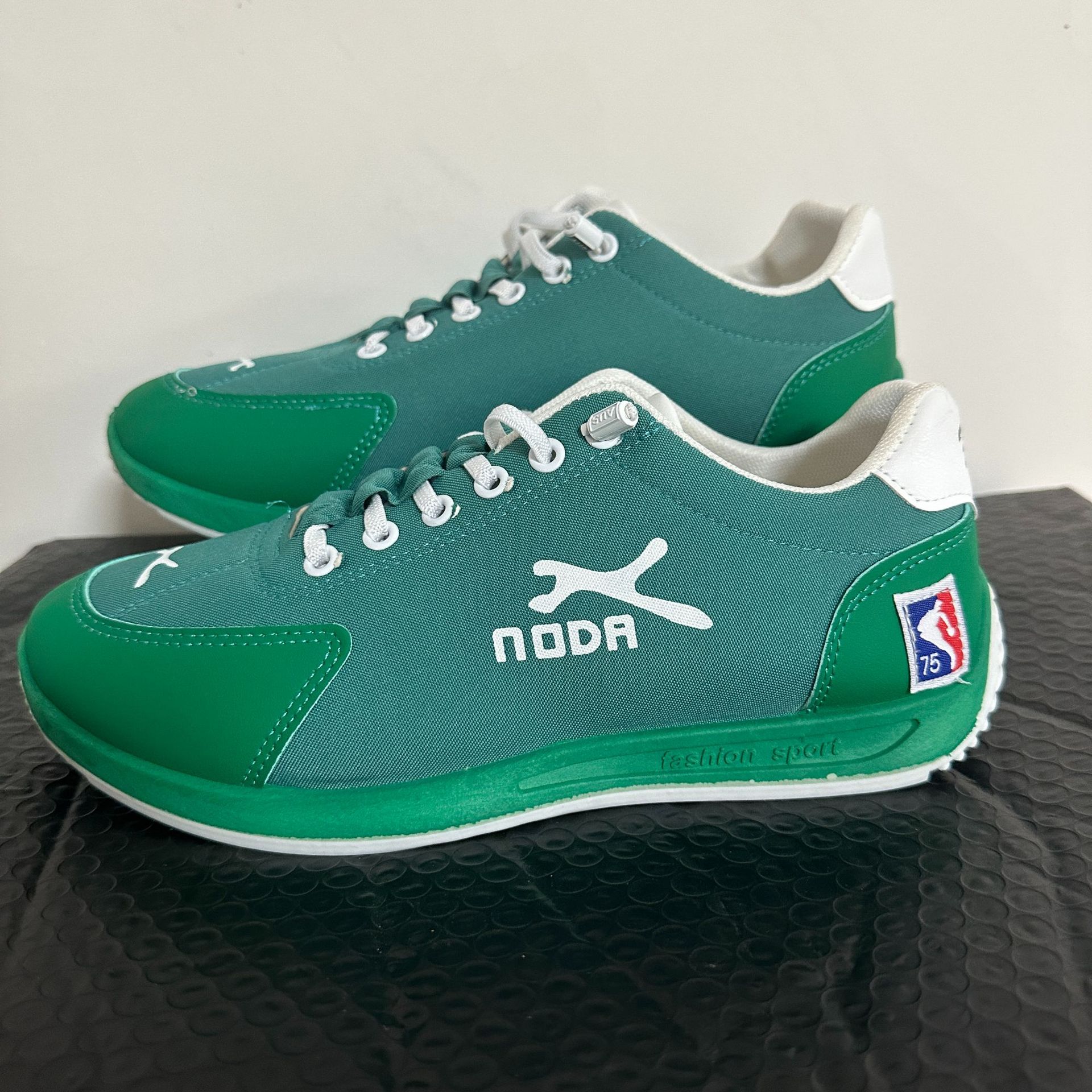 2023 Men's Spring and Autumn sports shoes: Breathable and comfortable, low-top, fashionable and versatile, soft-soled canvas shoes for sports Specification drawing