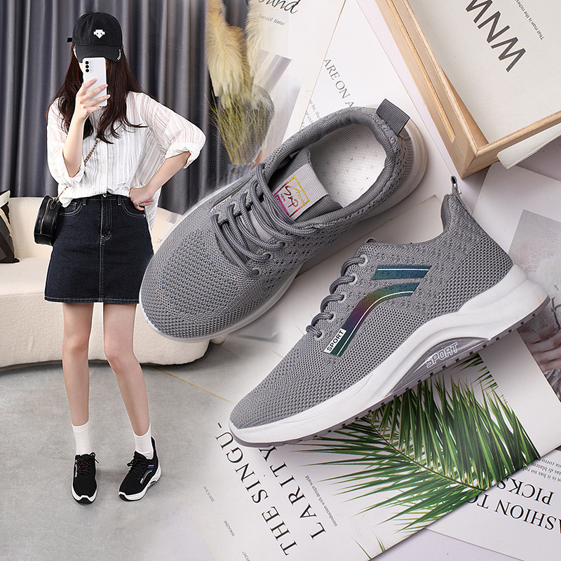 New fashionable and trendy women's shoes for cross-border trade, casual flying woven sports shoes, comfortable soft-soled walking shoes for women wholesale details Picture