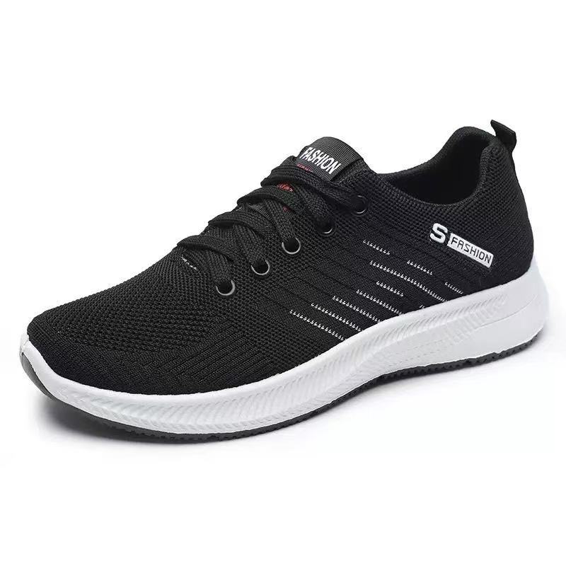 Men's shoes wholesale 2022 Summer New style sports shoes for men: comfortable, breathable, thick-soled and durable men's casual shoes Application Scenario