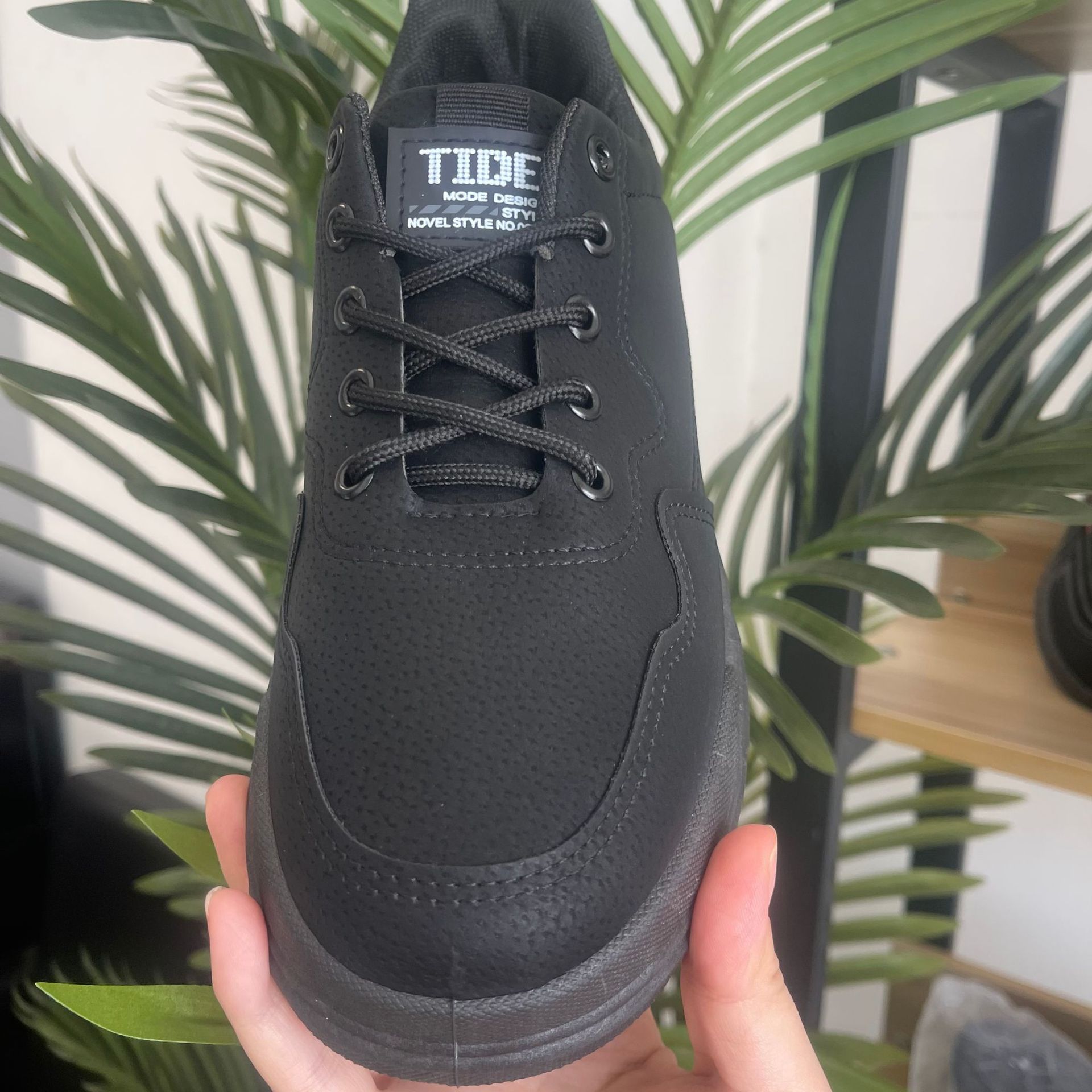 Men's work shoes 2025 new style work safety shoes Martin shoes Spring and autumn casual workwear hiking shoes Application Scenario