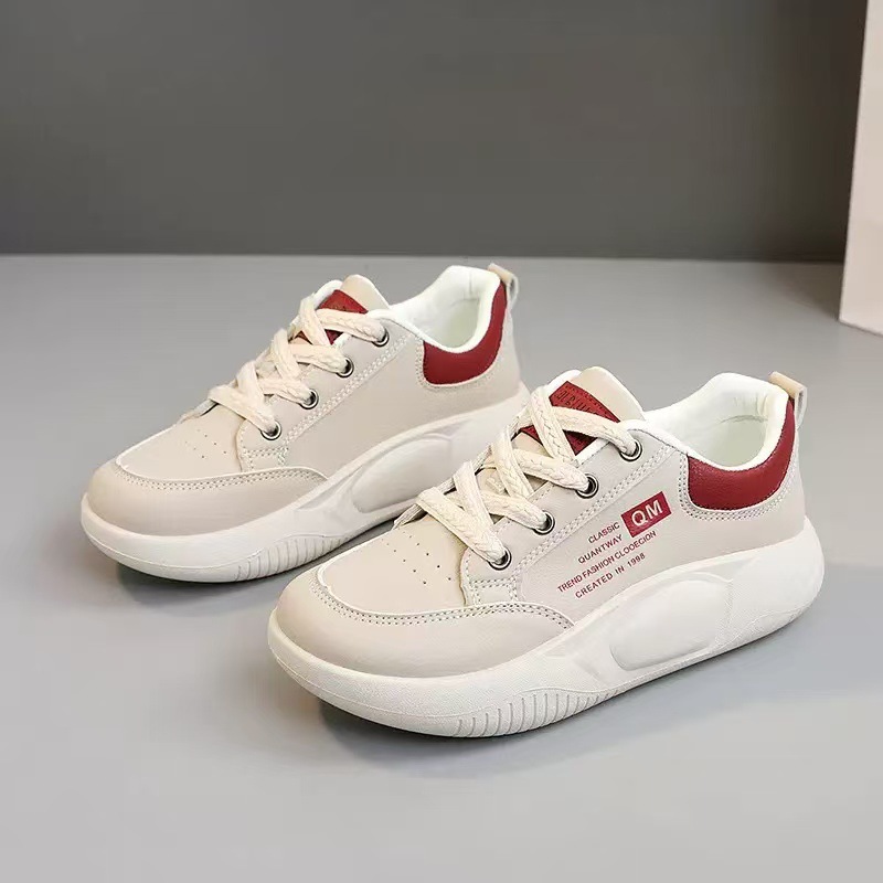 Women's sports casual shoes 2025 Spring New style Soft-soled bestseller bread thick-soled student breathable and lightweight white sneakers Application Scenario