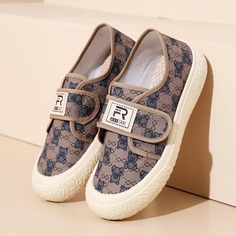 In 2025, new spring styles of women's shoes and sports shoes in old Beijing, cross-border wholesale for export, fisherman's shoes, canvas shoes, board shoes, low top full figure