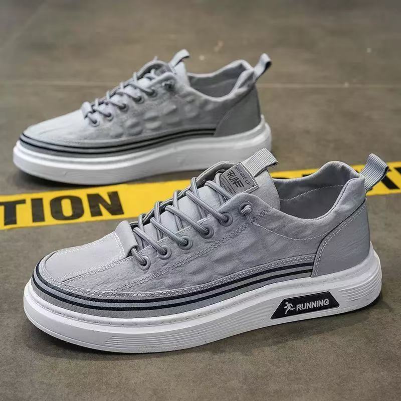 Men's shoes 2025 Summer new breathable leather canvas shoes, trendy and versatile board shoes, lazy casual shoes for men details Picture