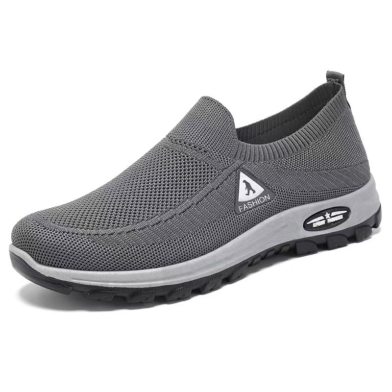In 2024, the best-selling men's shoes are soft-soled, comfortable, wide-toed, traditional Beijing cloth shoes, anti-slip and wear-resistant men's walking shoes Item Picture