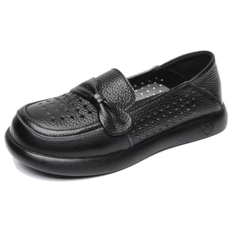 Breathable hollowed-out shoes for foreign trade, round-toed mid-mouth solid color mom shoes, low-heeled loafers, women's comfortable shoes, women's shoes Application Scenario