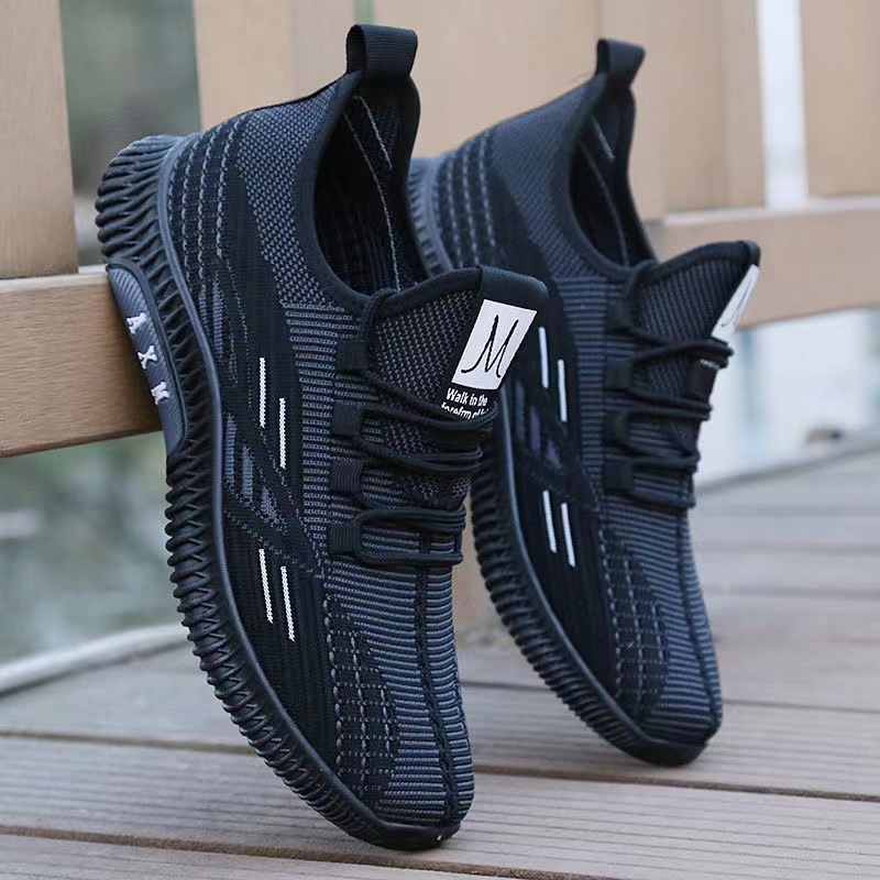 Wholesale of 2025 Spring and Autumn casual men's shoes, running shoes, mesh sports shoes, breathable Korean-style casual shoes with flying mesh full figure