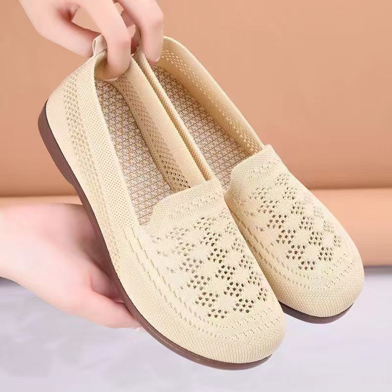 Women's autumn new style shoes: one-foot net shoes, bean shoes, soft-soled women's sandals, flat breathable mom shoes, women's shoes full figure