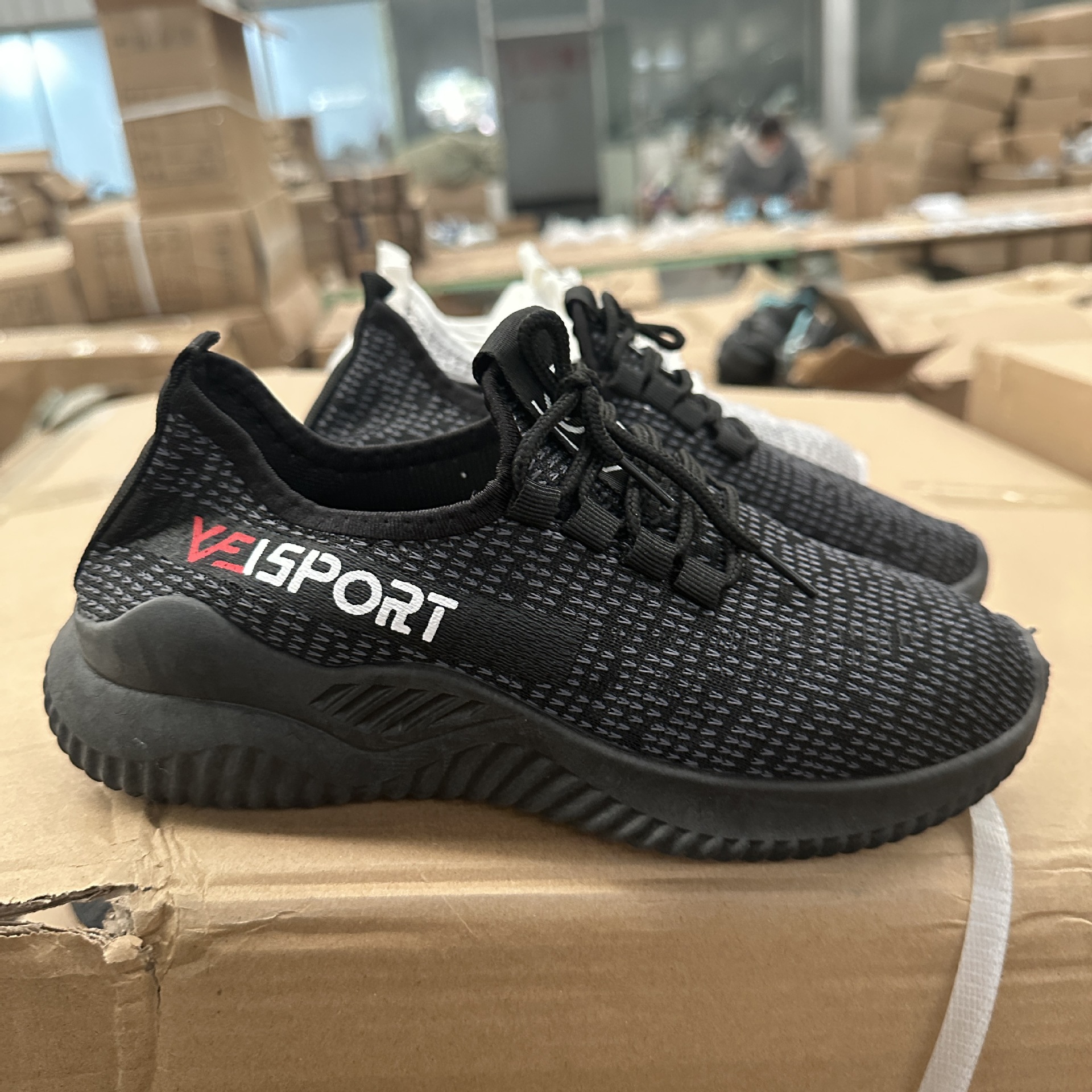 New men's casual shoes for Spring and autumn 2022: comfortable soft-soled sports shoes, trendy Korean-style lightweight and versatile running shoes details Picture