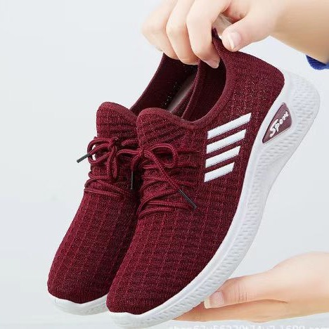 Women's Shoes 2025 New foreign trade women's shoes, casual walking soft sole mom shoes, Douyin fashionable socks sports shoes for women full figure