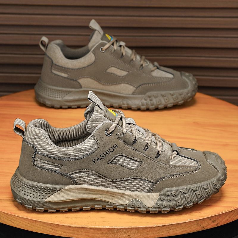New men's hiking shoes for spring and summer, breathable, anti-slip and wear-resistant sports shoes for work on construction sites, casual board shoes and work safety shoes full figure