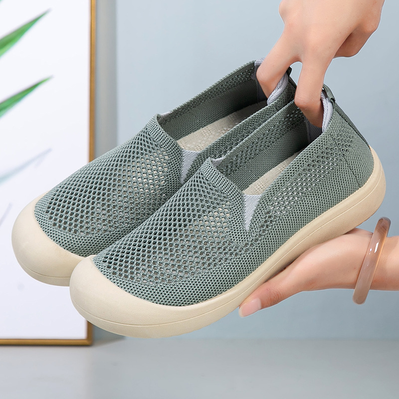 Wholesale of new women's shoes for Spring/Summer 2025, featuring ethnic style, mesh surface, cross-border breathable, and for casual use in foreign trade details Picture