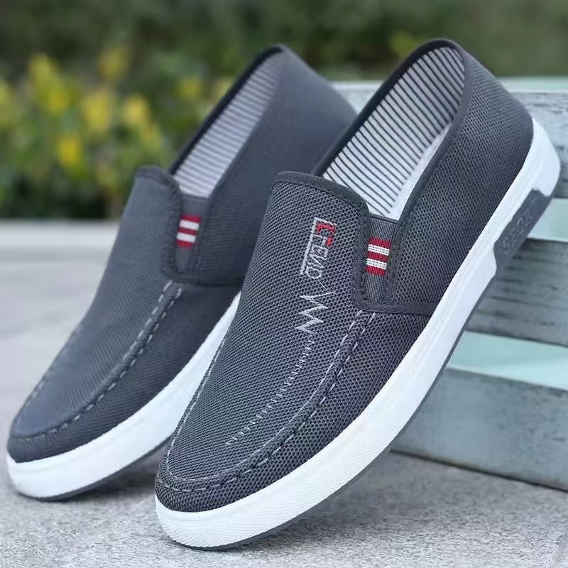 One-piece delivery of new male student shoes, one pair of denim canvas old Beijing cloth shoes, fashionable and casual lazy shoes Application Scenario