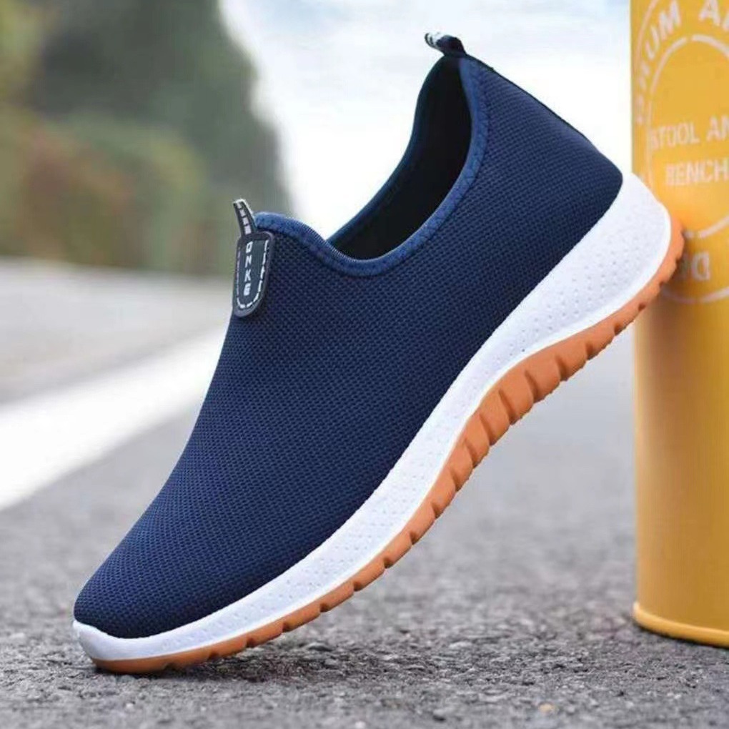 One piece of canvas shoes for distribution, old Beijing middle-aged and elderly walking shoes for men, thick-soled ox tendon soles, one-foot lightweight single shoes full figure