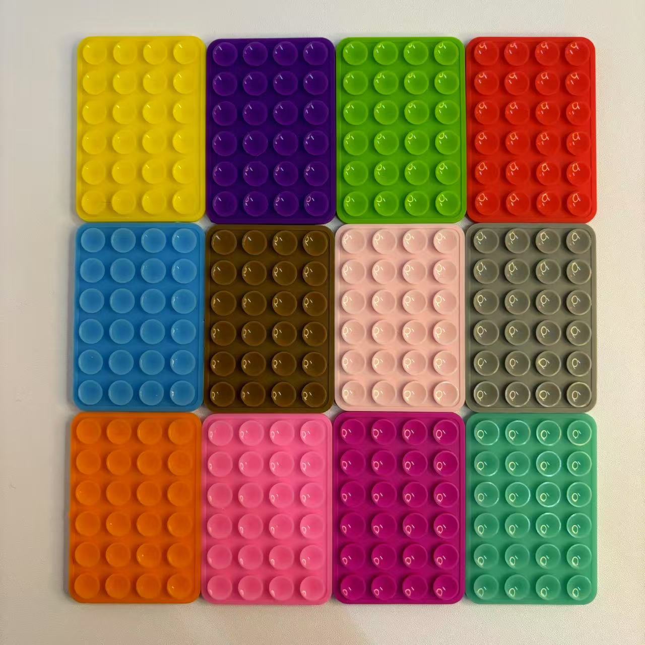 Factory direct sales of thick 12g 24-piece square double-sided silicone suction cups for mobile phones in stock full figure