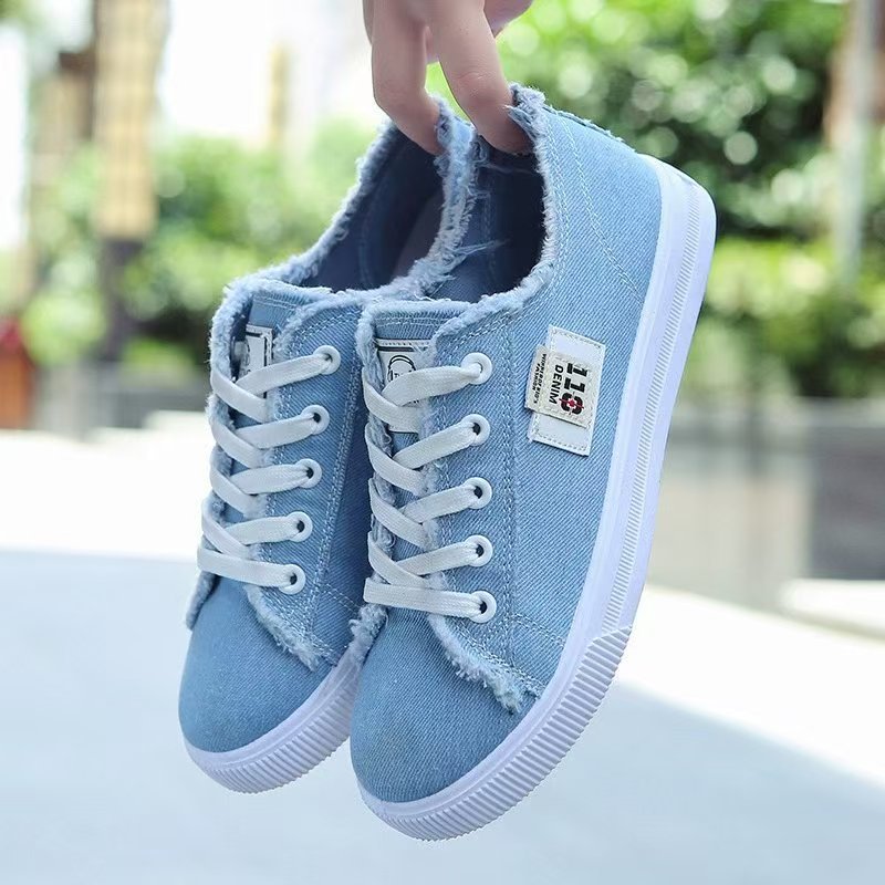 Wholesale of 2025 new spring canvas shoes for female students, Korean style Hong Kong-style cloth shoes, white sneakers and board shoes details Picture