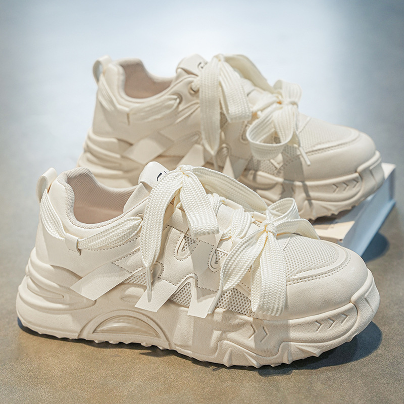 New breathable mesh sports shoes for men in autumn, Korean style trendy and versatile white sneakers, thick-soled dad trendy shoes full figure