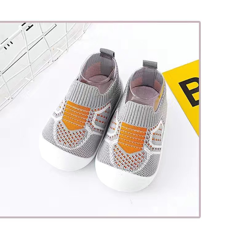 Baby walking shoes, anti-slip soft-soled baby shoes, breathable sock shoes, one-step shoes for boys and girls, wholesale of spring and summer shoes and socks Application Scenario